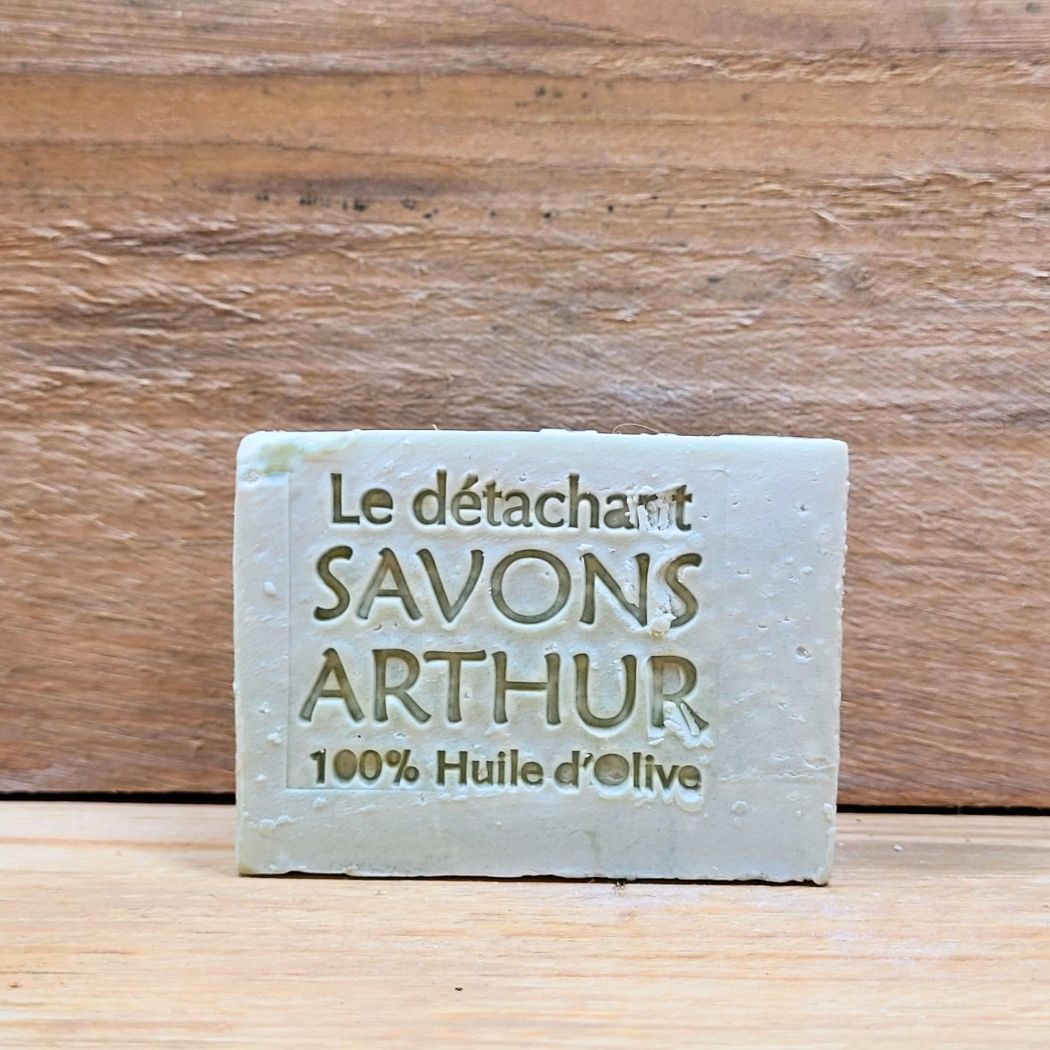 Détachant solide. Tous types de taches